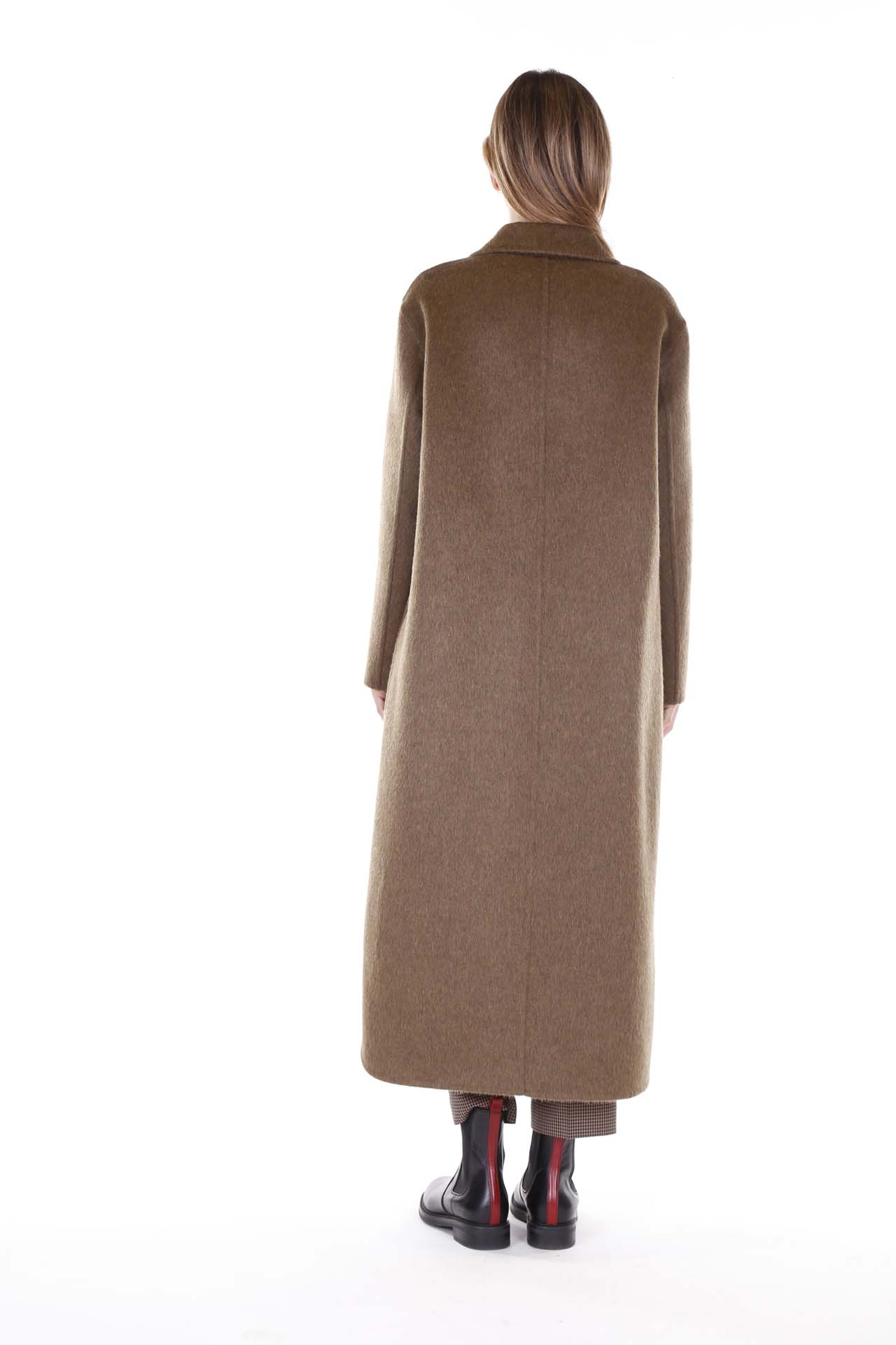 Fabiana Filippi, Cappotto